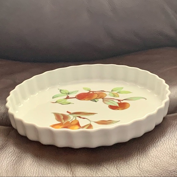 Royal Worcester Evesham M 10” Quiche Dish - Picture 5 of 9